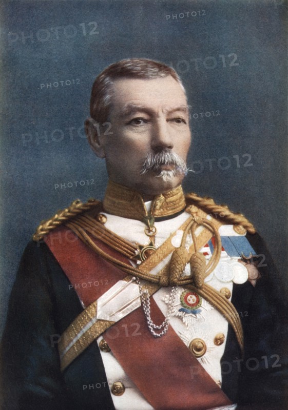 Lieutenant-General Sir Drury Drury-Lowe, Colonel of the 17th Lancers, 1902.Artist: Alexander Bassano