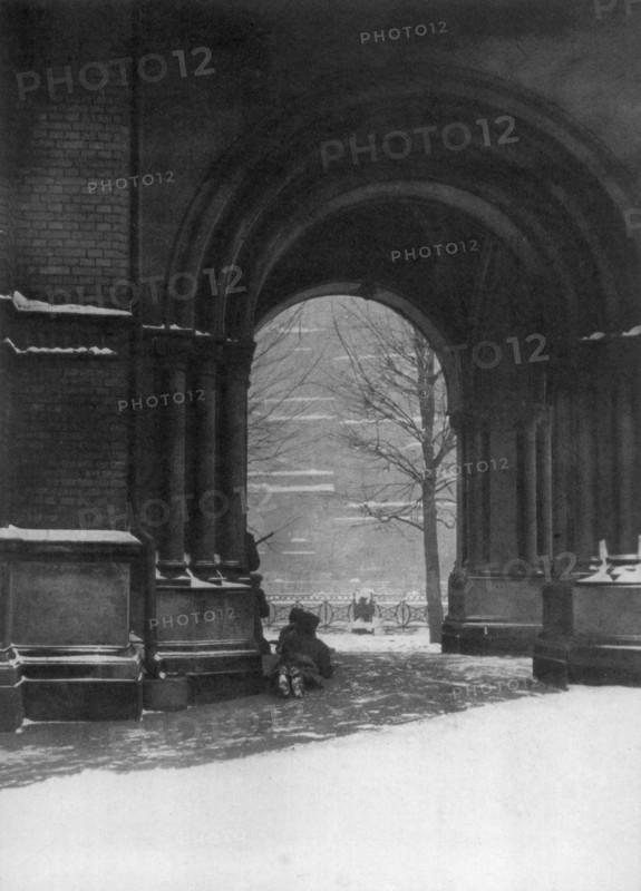 Street fighting, Petrograd, Russia, 12-18 March 1917. Artist: Unknown