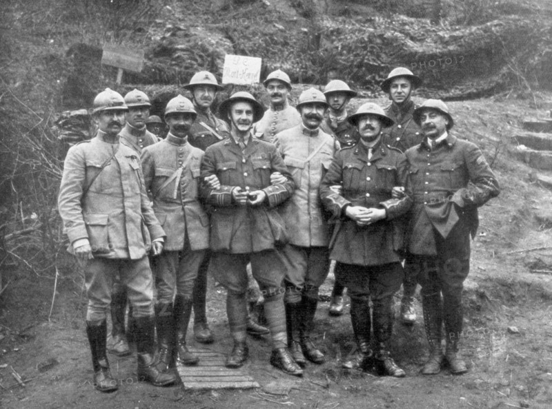 French and English officers at Mount Kemmel near Ypres, Belgium, April 1918. Artist: Unknown