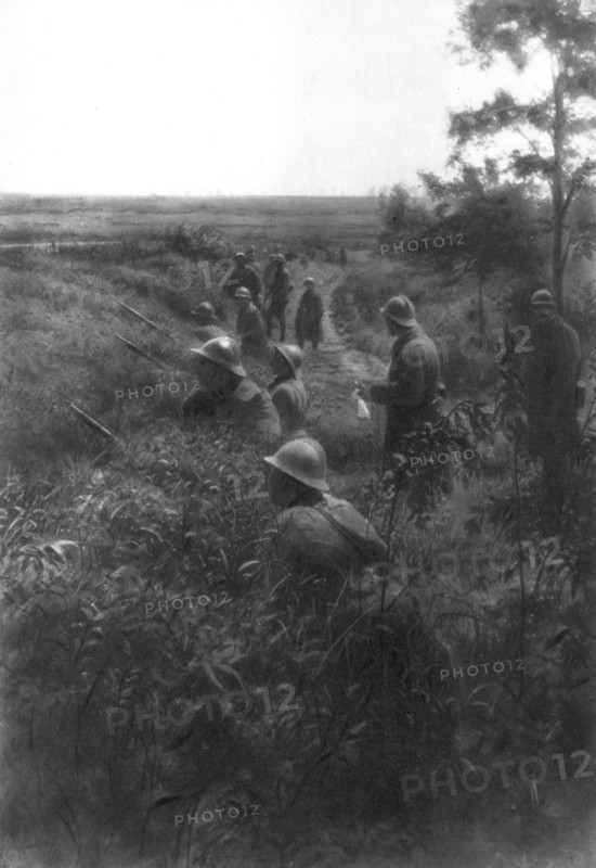 French infantry position in a sunken lane, north of Villers-Cotterets, Aisne, France, 1918. Artist: Unknown
