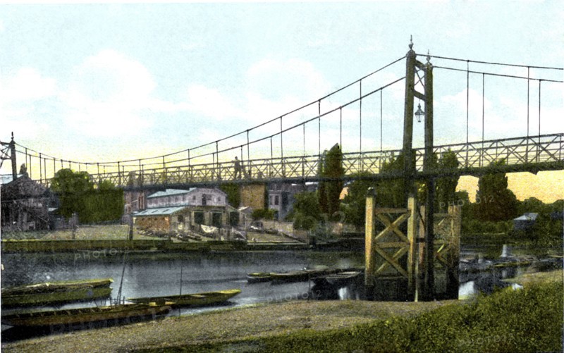 Teddington Bridge, London, 20th Century. Artist: Unknown