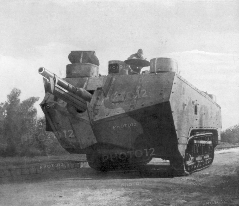 Mobile artillery piece, Moronvilliers, France, First World War, 5 May 1917. Artist: Unknown