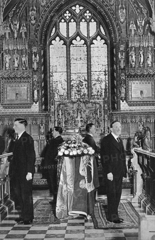 King George V lying in state, Church of St Mary Magdalene, Sandringham, Norfolk, January 1936. Artist: Unknown