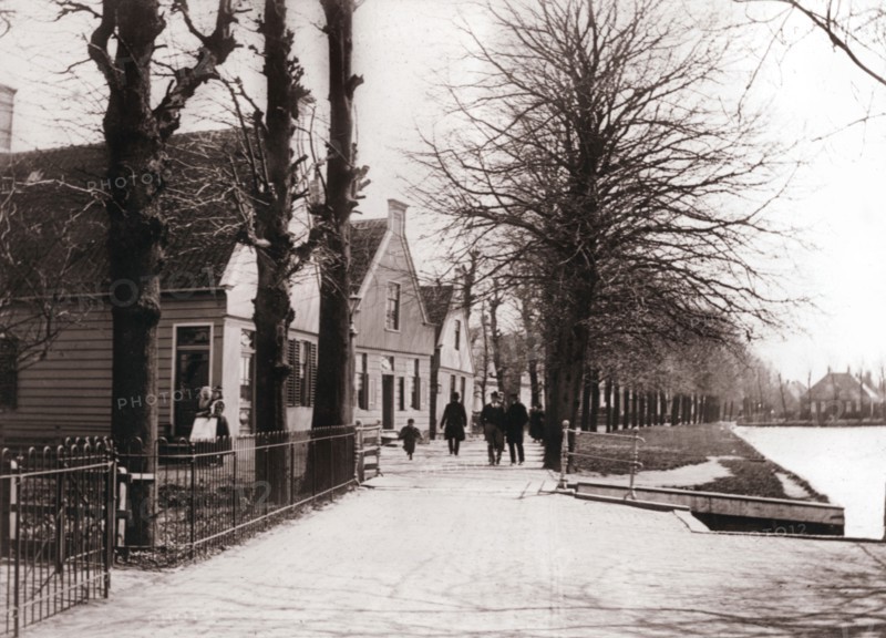 Canal bank, Broek, Netherlands, 1898.Artist: James Batkin