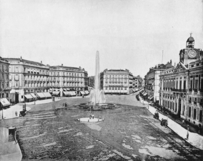Puerta Del Sol, Madrid, Spain, late 19th century. Artist: John L Stoddard