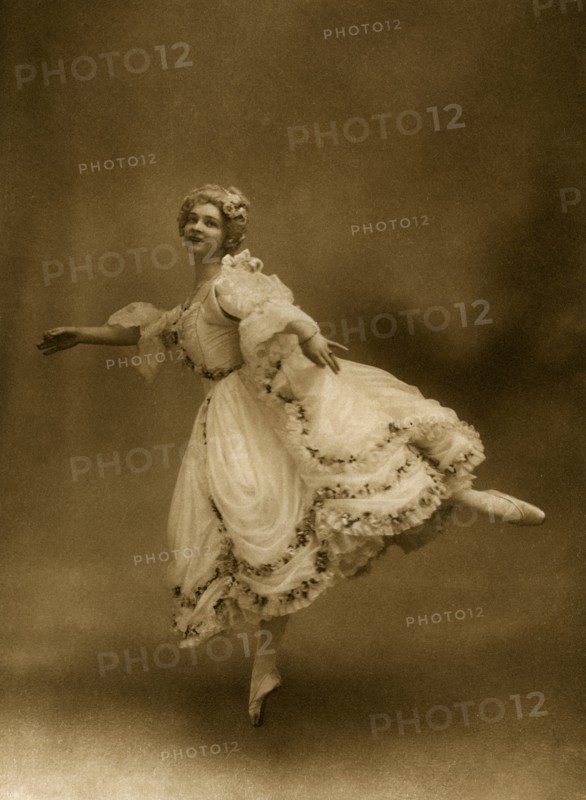 Adeline Genee, late 19th century.Artist: Dover Street Studios
