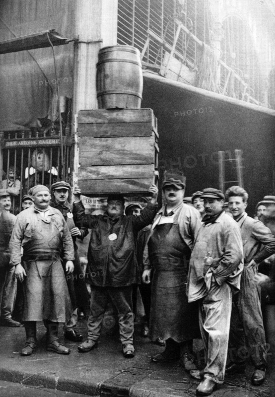 Porters at the Central Market, Paris, 1931.Artist: Ernest Flammarion