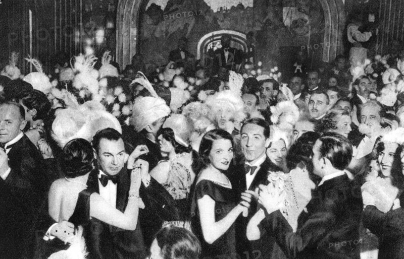 Dancing, Paris, 1931.Artist: Ernest Flammarion