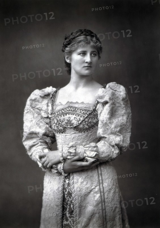 Mary Anderson (1859-1940), American stage actress, late 19th century. Artist: Unknown