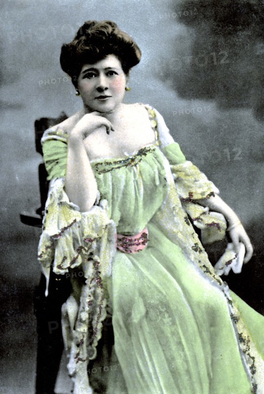 Marie Tempest (1864-1942), English singer and actress, 1905.Artist: S Hildesheimer & Co