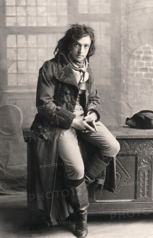 John Martin Harvey (1863-1944), English actor, 1906.Artist: London Stereoscopic & Photographic Co