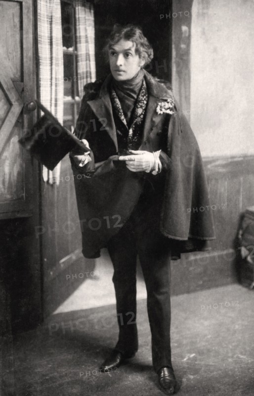 John Martin-Harvey (1863-1944), English actor, early 20th century.Artist: London Stereoscopic & Photographic Co