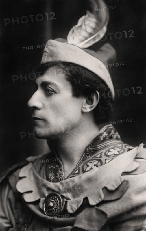 Lewis Waller (1860-1915), English actor and theatre manager, 1906.Artist: Foulsham and Banfield