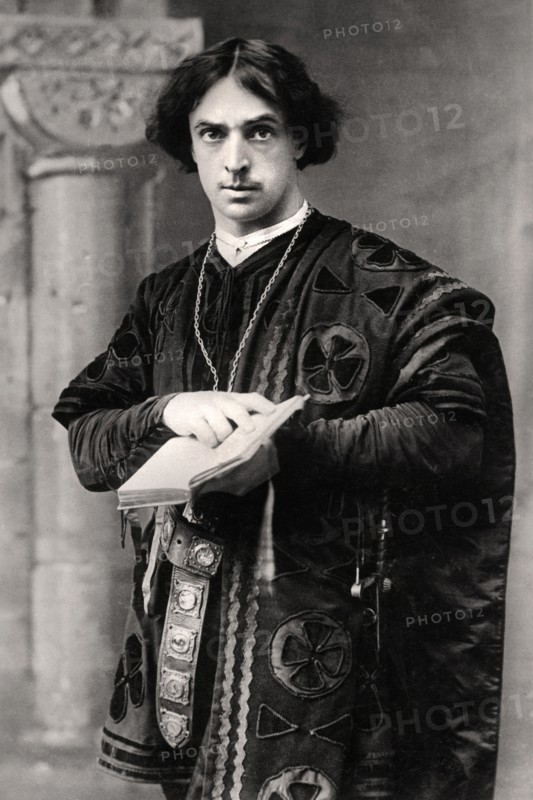 John Martin Harvey (1863-1944), English actor, 1907.Artist: Ellis & Walery