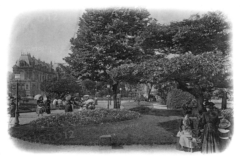 Gardens of the Hotel de Ville, Le Havre, Normandy, France, early 20th century. Artist: Unknown
