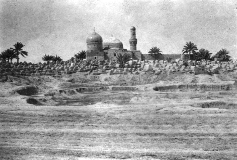 Mosque and graveyard near Baghdad, 1918. Artist: Unknown