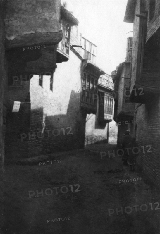 A street in Baghdad, 1918. Artist: Unknown