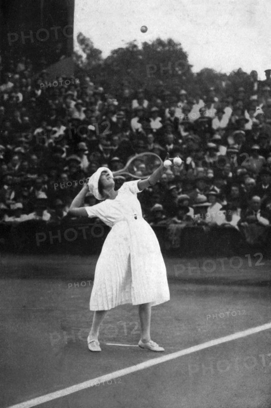 Suzanne Lenglen winning her first championship at Wimbledon, 1919, (1930). Artist: Unknown