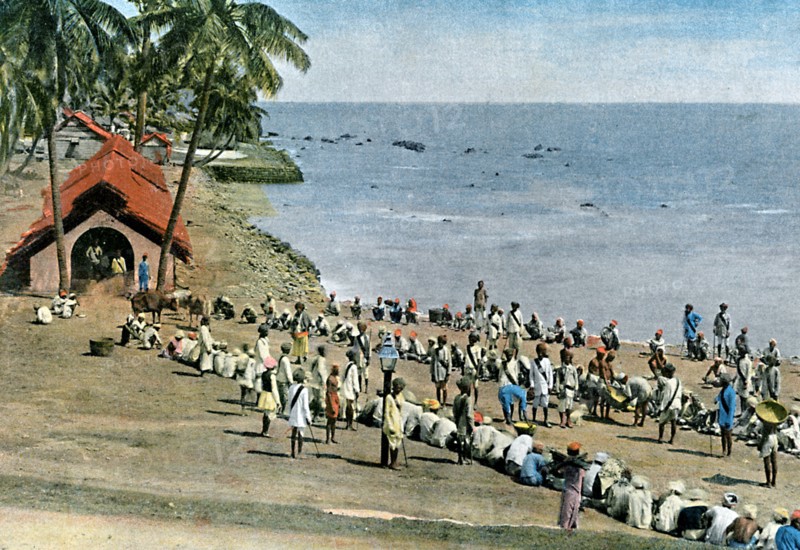 Communal village meal, Andaman and Nicobar Islands, Indian Ocean, c1890. Artist: Gillot