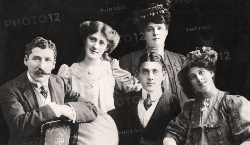 The Dare Family, early 20th century. Artist: Unknown