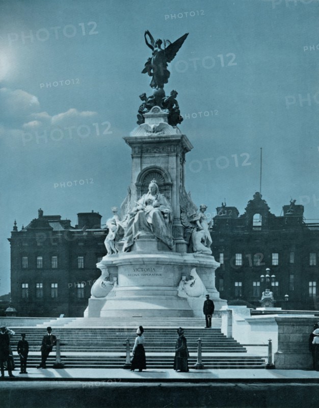 The Queen Victoria memorial, Buckingham Palace, London, 1911-1912. Creator: Francis Godolphin Osbourne Stuart.