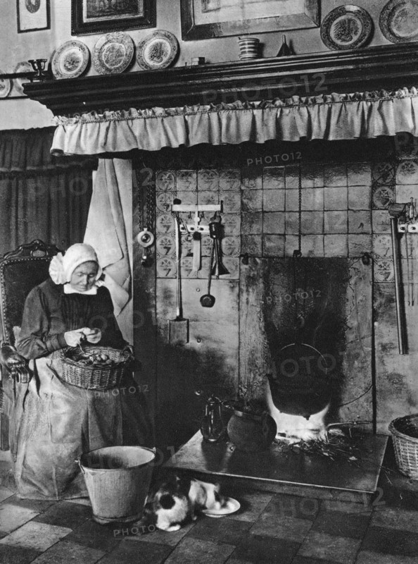 Kitchen and living-room in one, Twente, Netherlands, c1934. Artist: Unknown