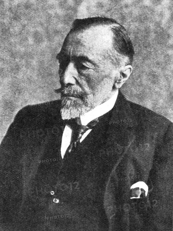 'Joseph Conrad', English Stylist, 1923.Artist: T & R Annan & Sons Ltd