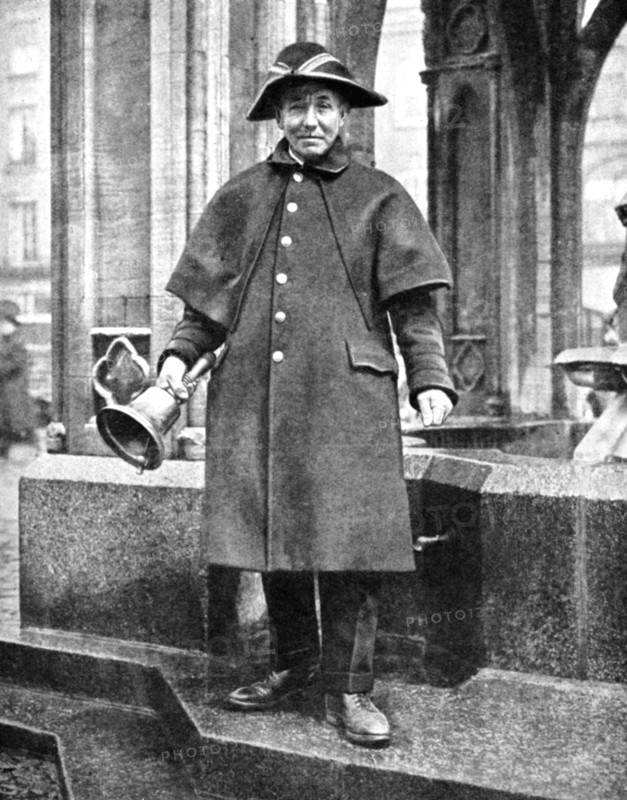 Town crier, Cambridge, England, 1936. Artist: Donald McLeish