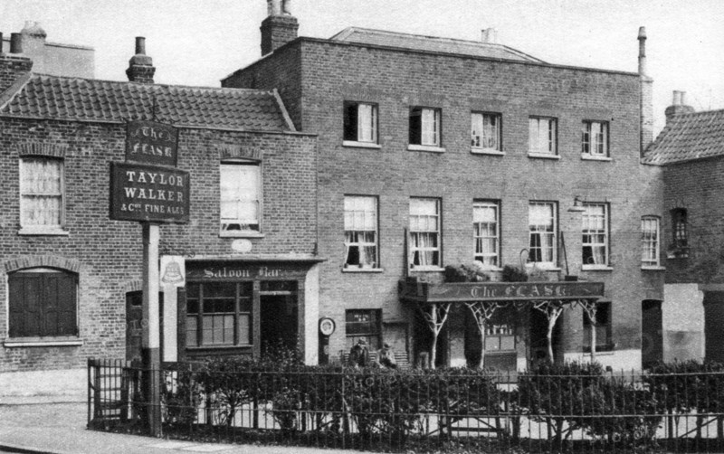 'The Flask' ale house, Highgate Village, London, 1926-1927.Artist: McLeish
