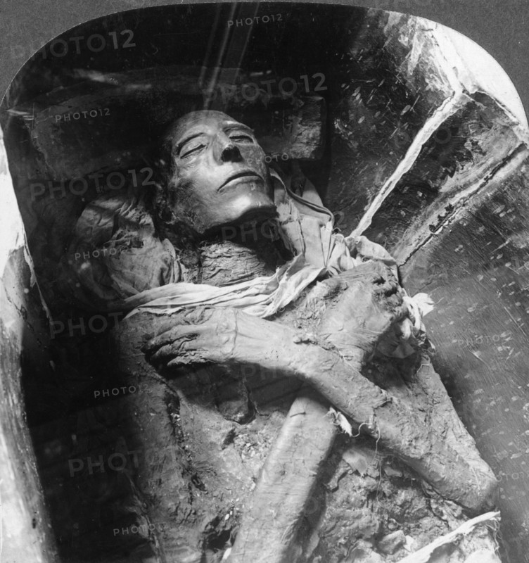 The mummy of Sethos I (1394BC-1279BC), Cairo, Egypt, 1905.Artist: Underwood & Underwood