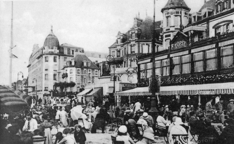 The 'Topsy' Bar, Trouville, France, c1920s. Artist: Unknown