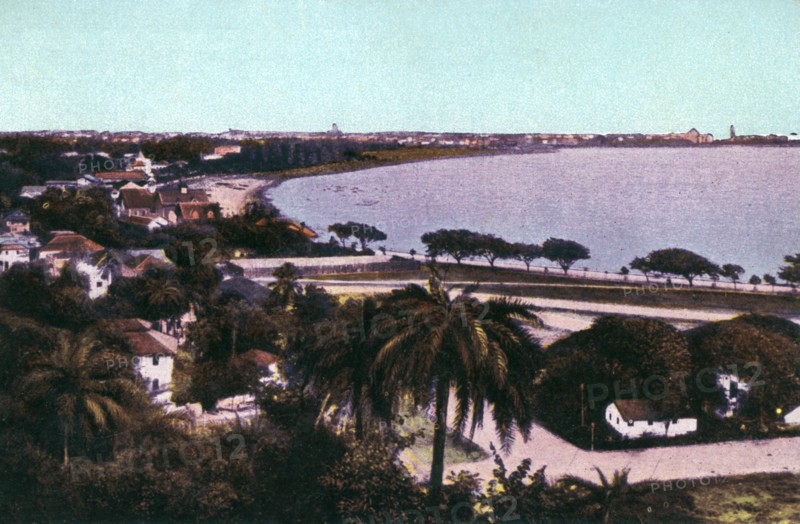 View from Malabar Hill, Bombay, India, early 20th century. Artist: Unknown