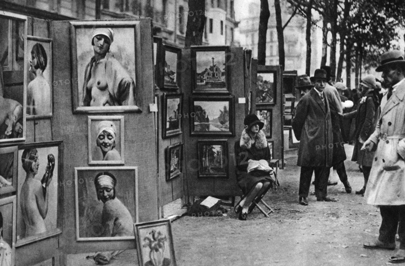 Paintings for sale, Paris, 1931.Artist: Ernest Flammarion