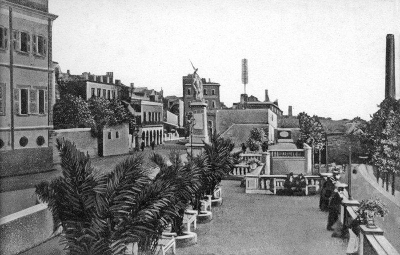 Line Wall Boulevard, Gibraltar, early 20th century. Artist: VB Cumbo
