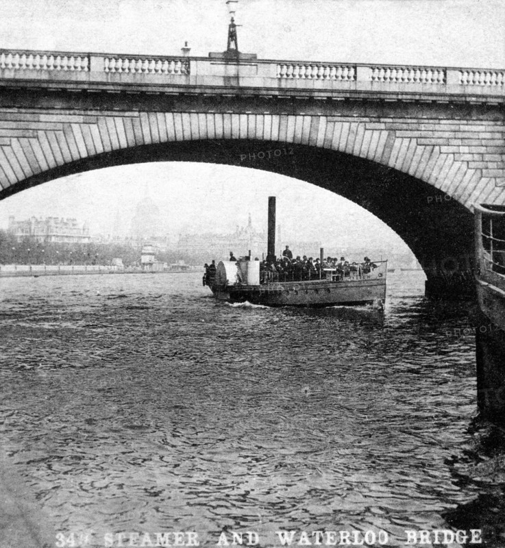 A steamer passing underneath Waterloo Bridge, London, early 20th century. Artist: Unknown