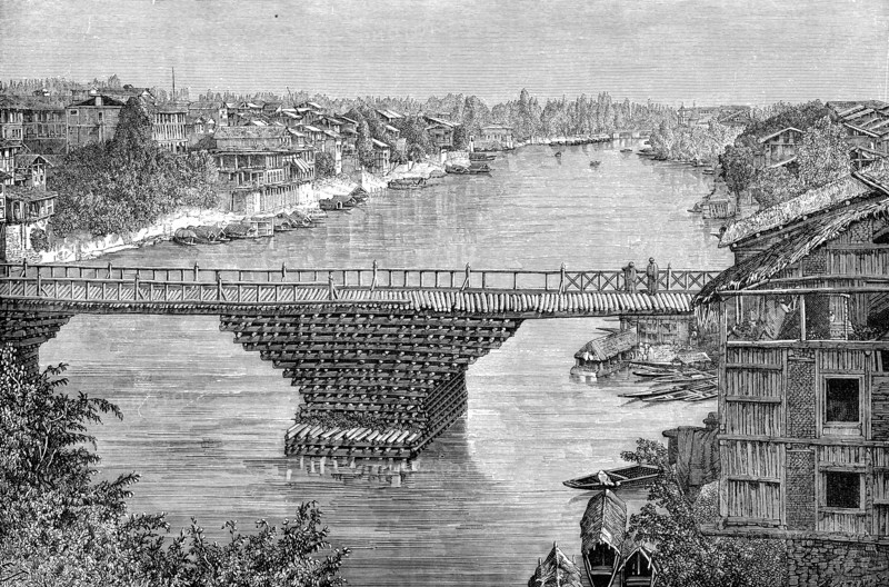 The Srinagar Bridge over the river Jhelum, Pakistan, 1895. Artist: Unknown