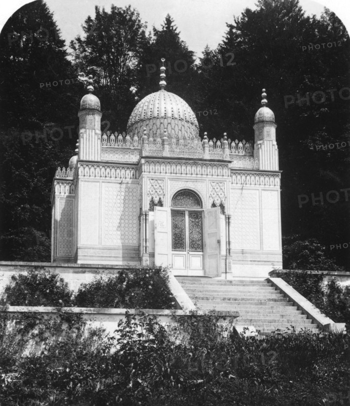 The Moorish Kiosk at Linderhof Palace, Bavaria, Germany, c1900s. Creator: Wurthle & Sons.