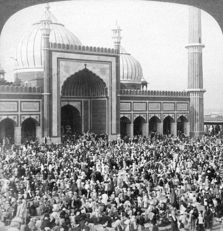 Fast Day within the Jumma Musjid, Delhi, India, 1903.Artist: Underwood & Underwood