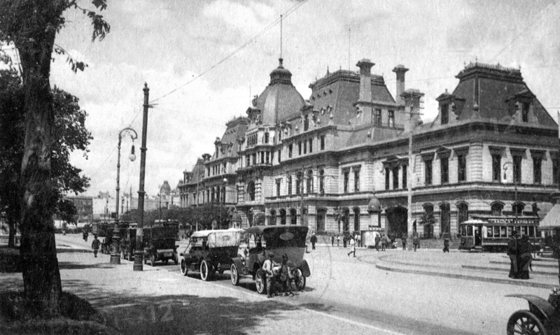 Estacion Constitucion, Buenos Aires, Argentina, c1920s. Artist: Unknown