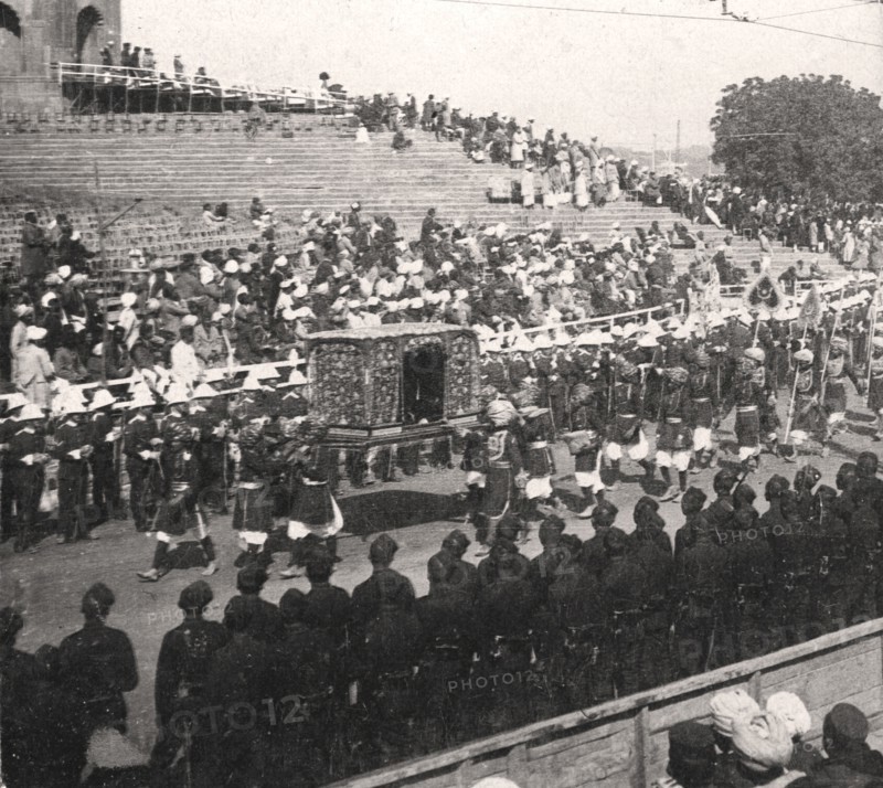 A state palanquin in a Royal procession, Delhi, India, 1912.Artist: HD Girdwood