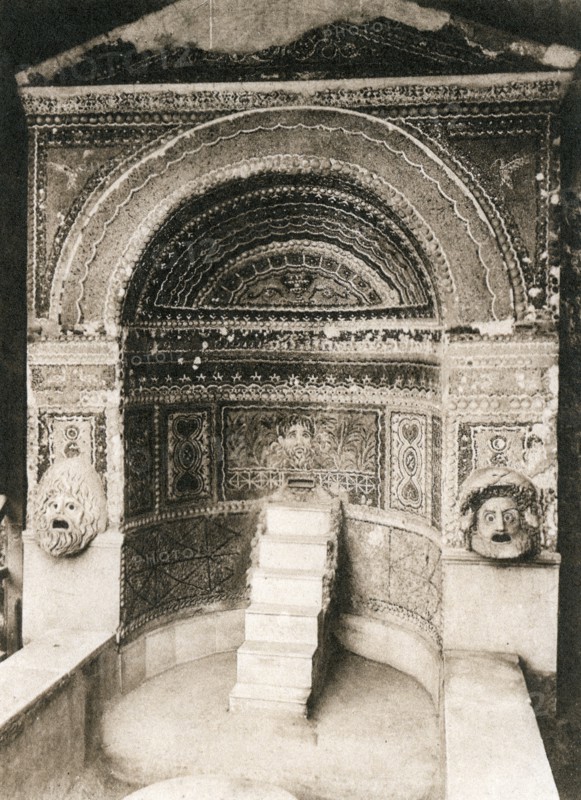 Grande Fontana, Pompeii, Italy, c1900s. Creator: Unknown.