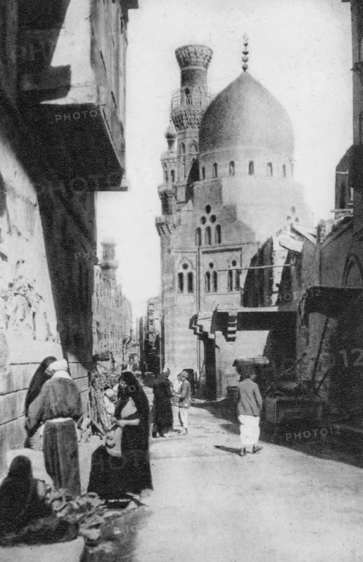 The native quarter, Cairo, Egypt, c1920s. Artist: Unknown
