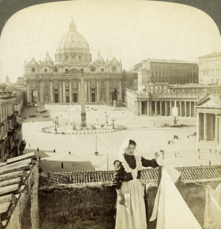 St Peter's Square and Basilica and the Vatican, Rome, Italy.Artist: Underwood & Underwood