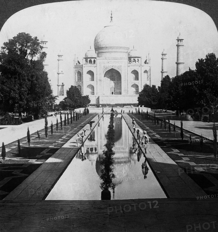Taj Mahal, Agra, Uttar Pradesh, India.Artist: Underwood & Underwood