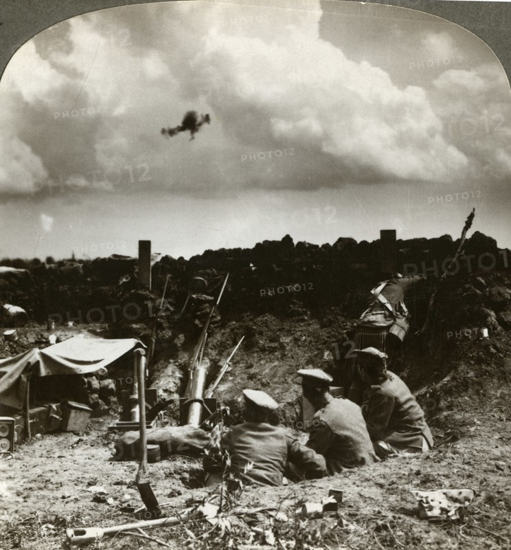 Mortars in the trenches, World War I, 1914-1918.Artist: Realistic Travels Publishers