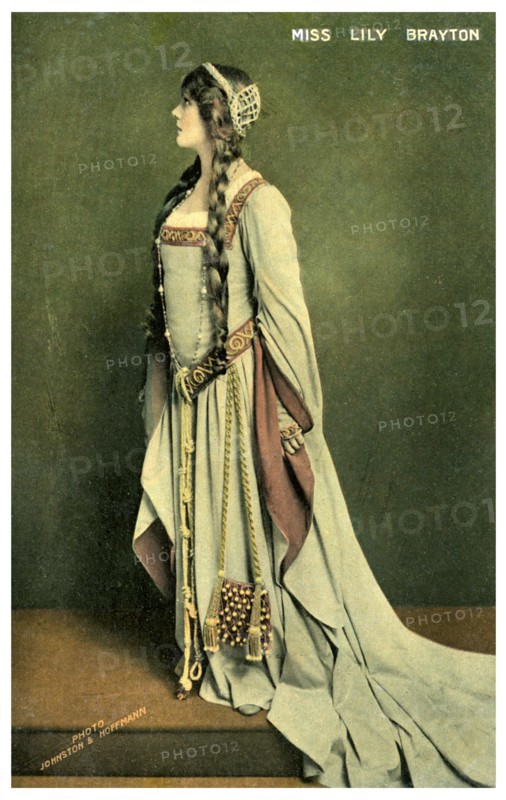 Lily Brayton, British actress, c1900-1919.Artist: Johnston & Hoffman