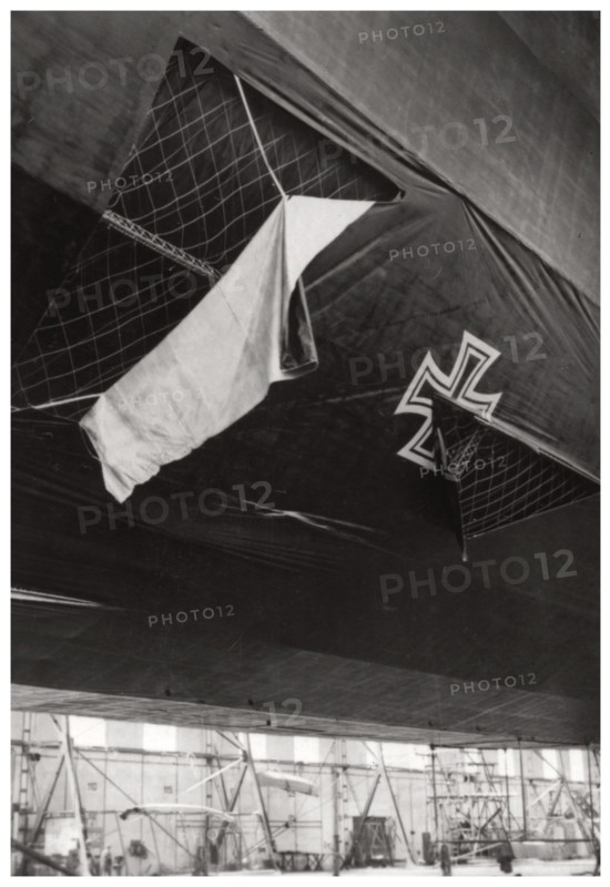 Damaged German navy Zeppelin airship, World War I, 1914-1918 (1933). Artist: Unknown