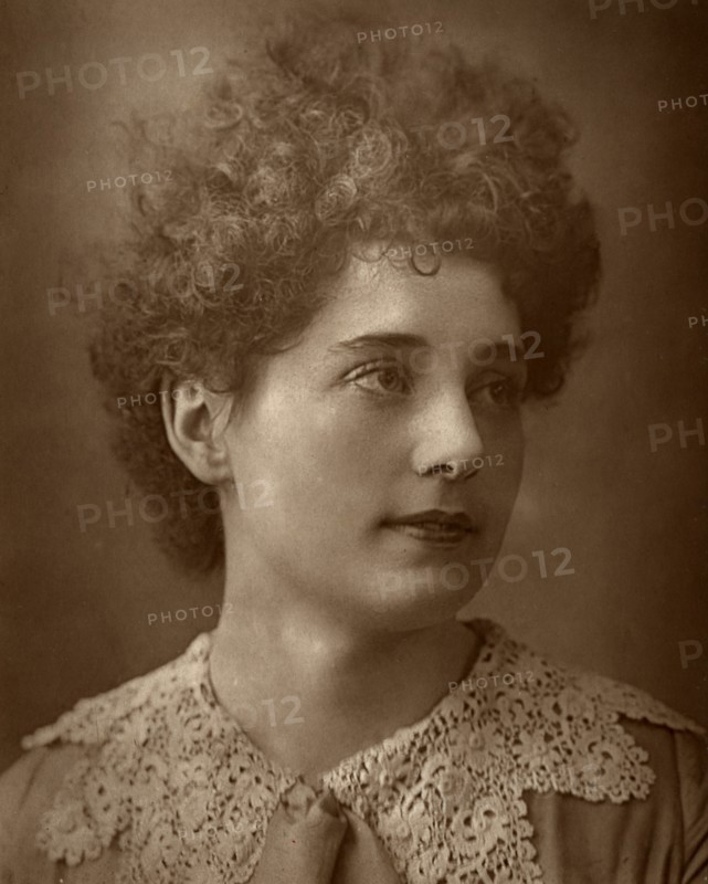 Blanche Horlock, British actress, 1887. Artist: Ernest Barraud