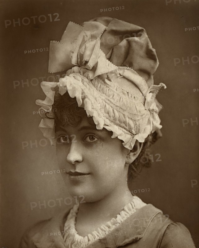 Geraldine Ulmar, American singer and actress, 1887. Artist: Ernest Barraud