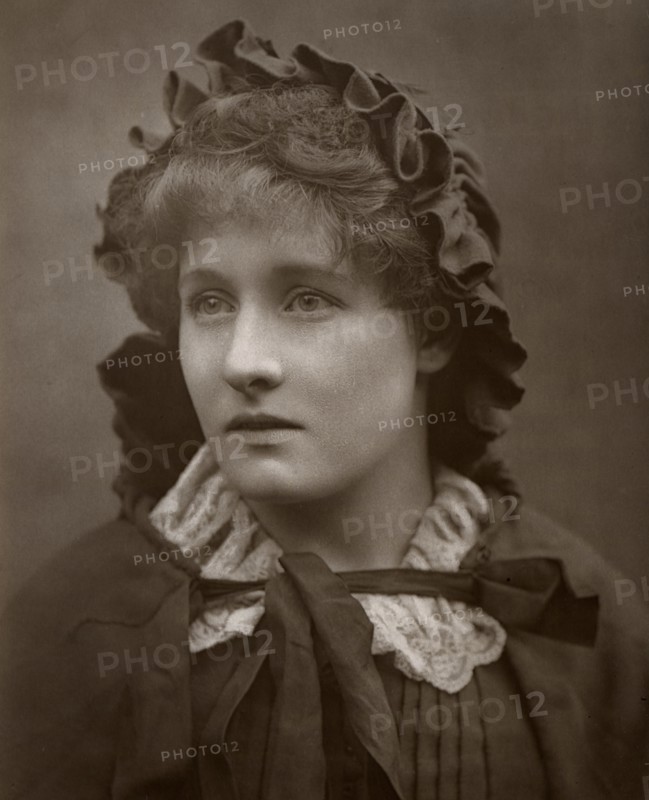 British actress Mary Rorke in 'The Harbour Lights', 1886. Artist: Barraud
